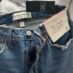 Abercrombie curve love high rise straight jean